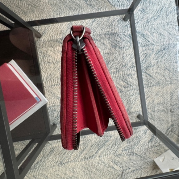 Bottega Venetta Red Intrecciato Woven Nappa Leather Zip Around Wallet - Picture 3 of 12